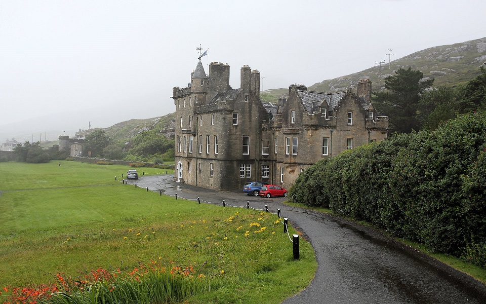 Amhuinnsuidhe Castle