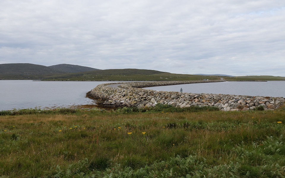 Bro mellan North Uist och Berneray