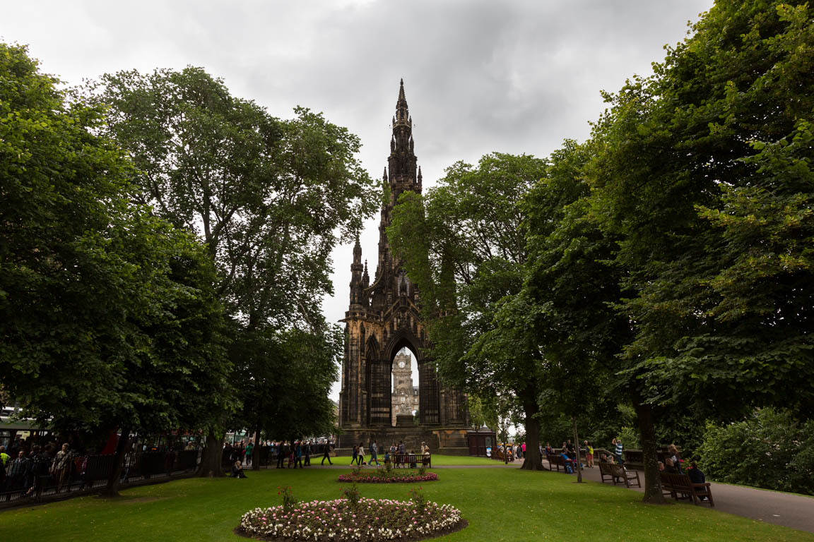 Scott monument