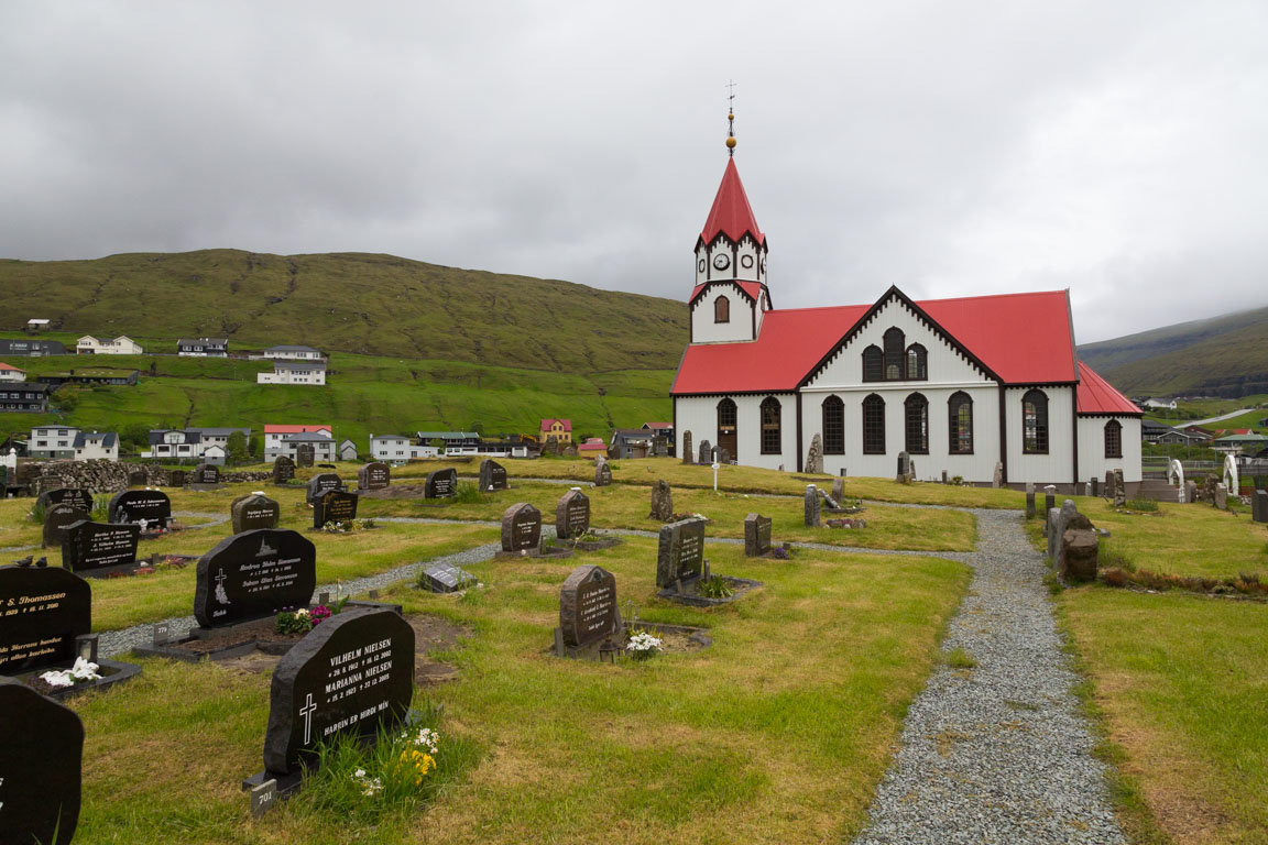 Sandavágurs kyrka