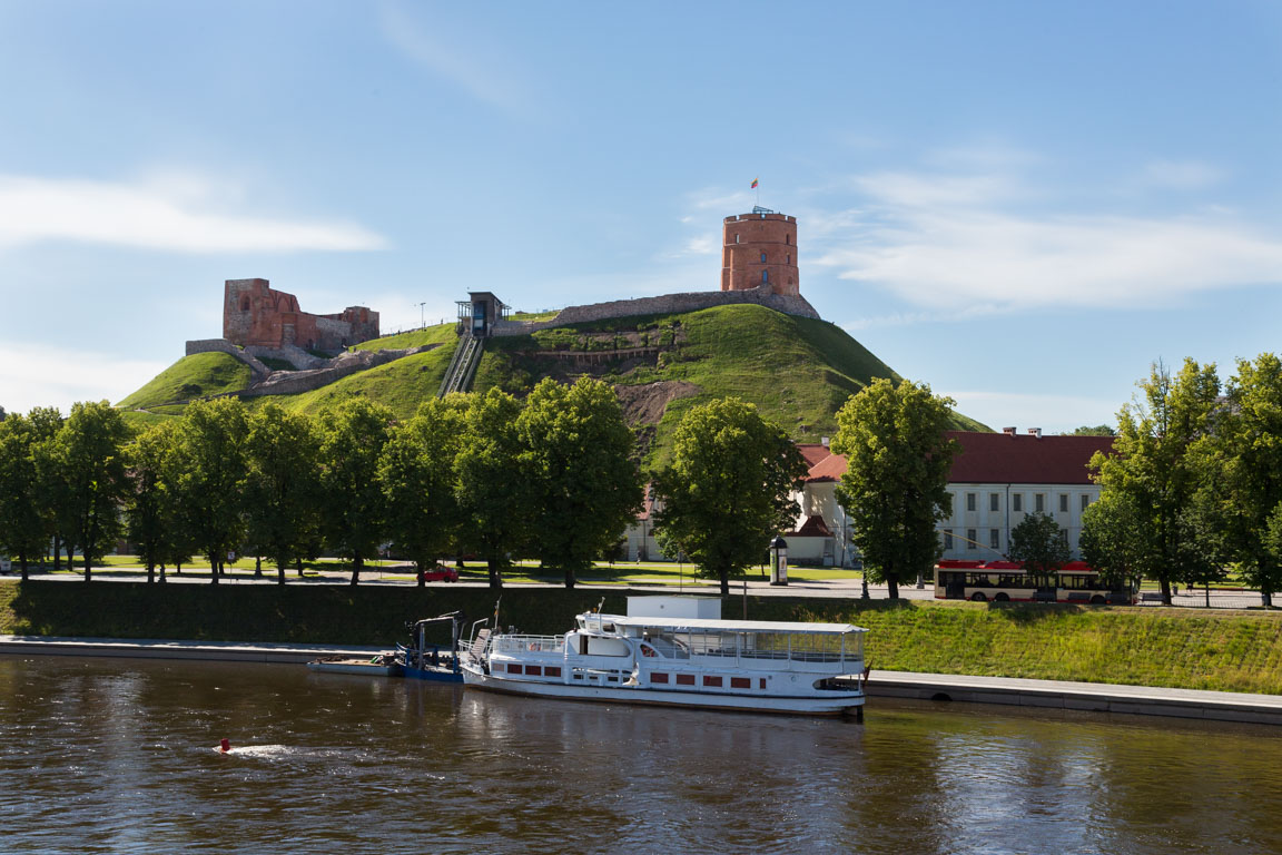Castle hill med Gediminas Castle Tower
