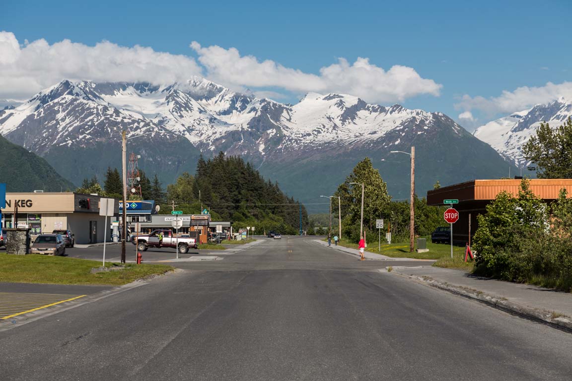 Vy från Valdez mot Chugach Mountins