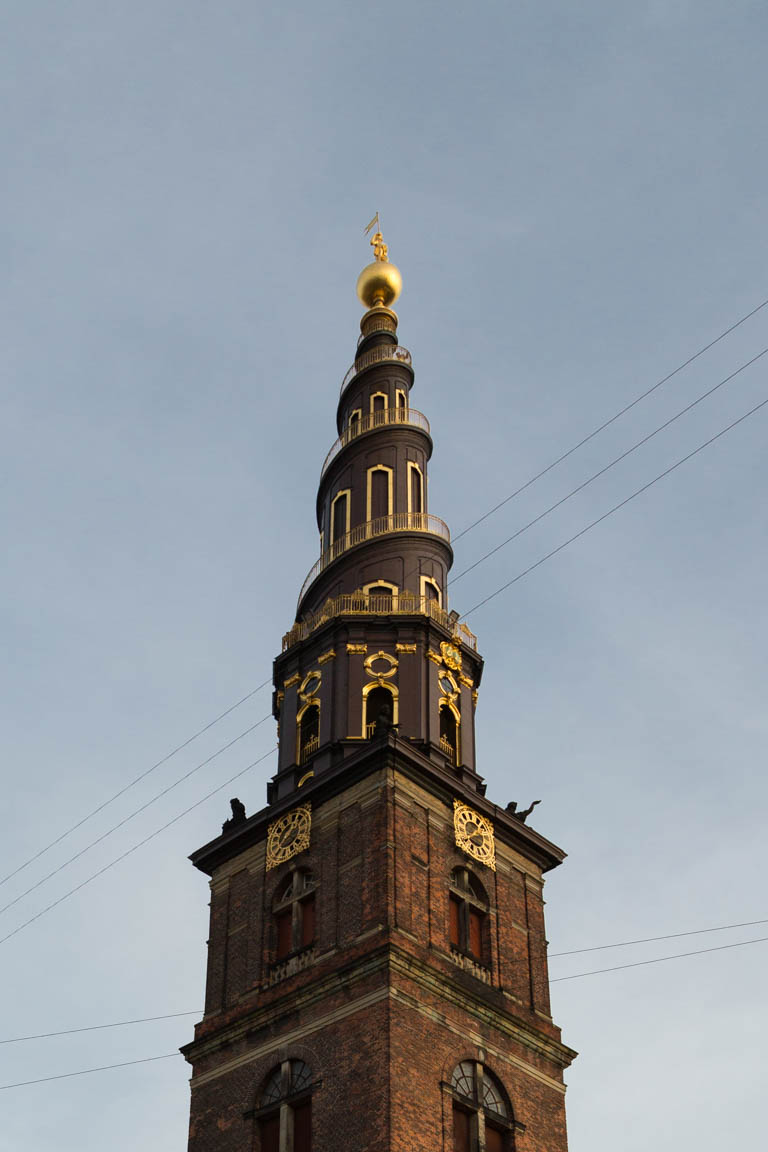 Tornet på Vor Frelsers Kirke, 90 meter