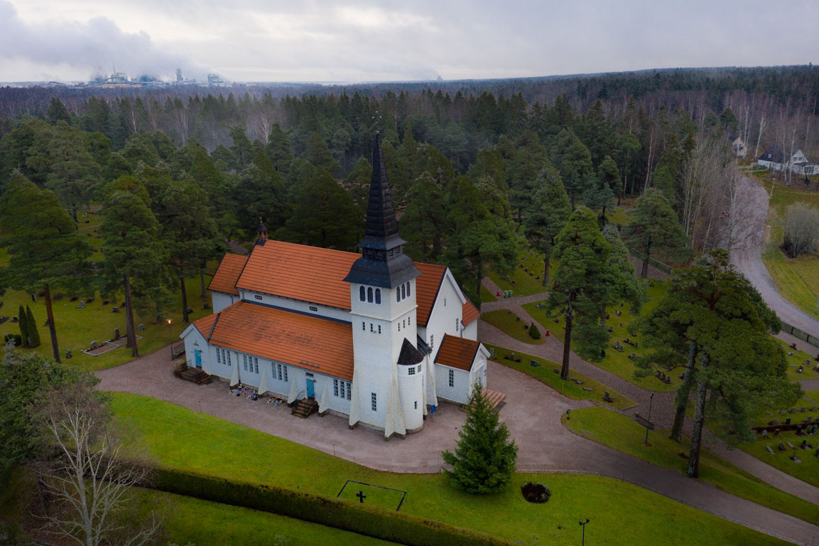 Bomus kyrka