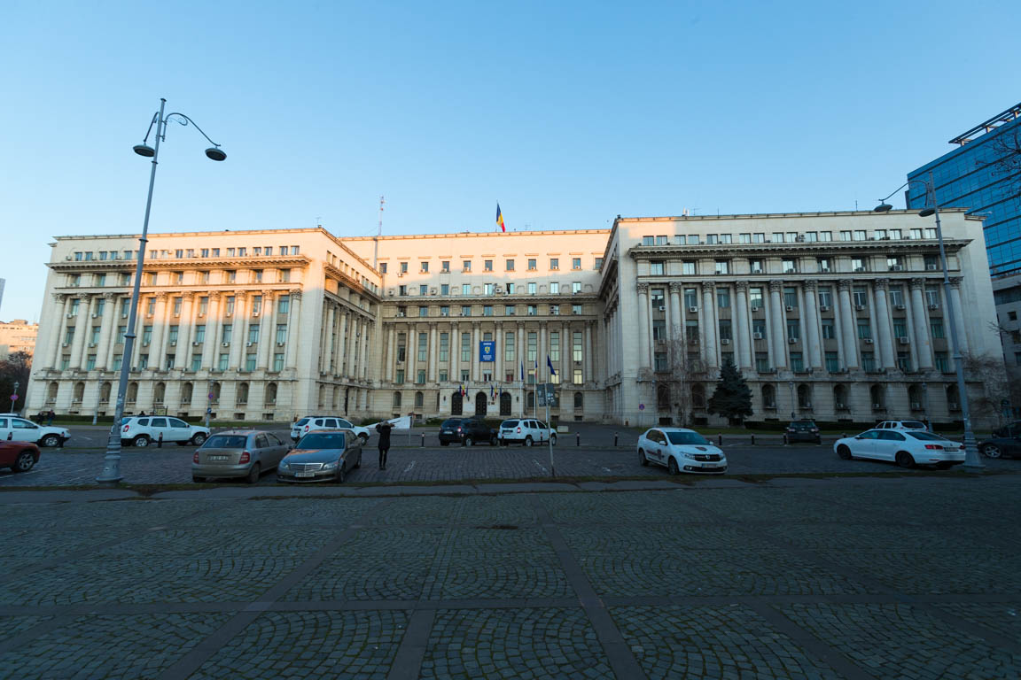 Byggnaden med balkongen som Ceausescu höll sitt sista tal från