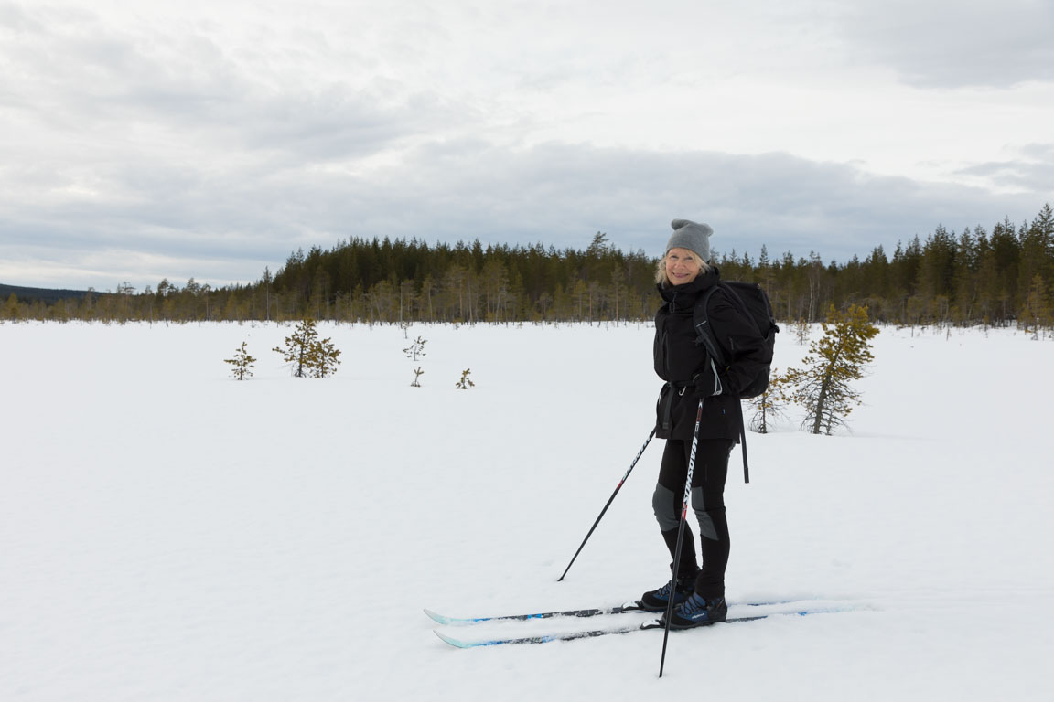 Stannar upp och tar in