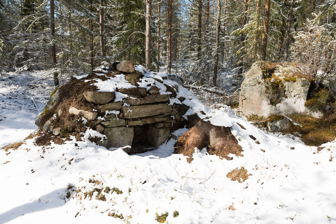 Murstock från gammal kolarkoja